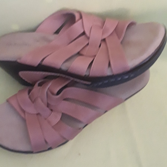 Shoes - Picture 2 of 5